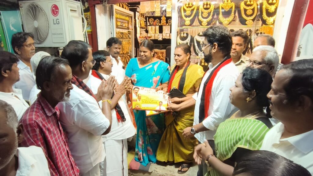 திமுக வேட்பாளர் சேது செல்வம் வீடு, வீடாக வாக்கு சேகரிப்பு