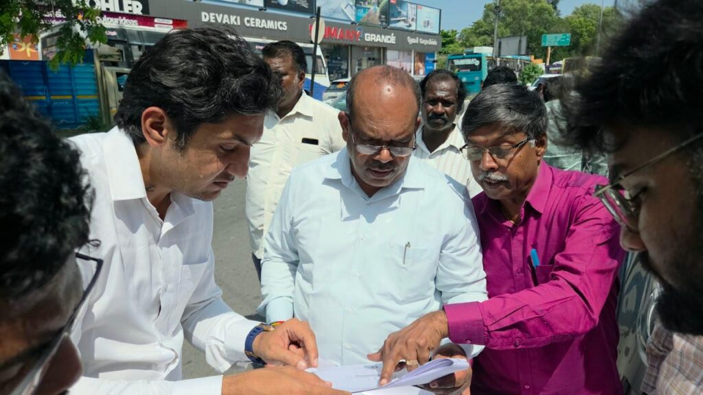 இந்திரா காந்தி சதுக்கம் முதல் ராஜீவ்காந்தி சதுக்கம் வரையிலான மேம்பாலம் அமைக்கும் பணி துவக்கம்