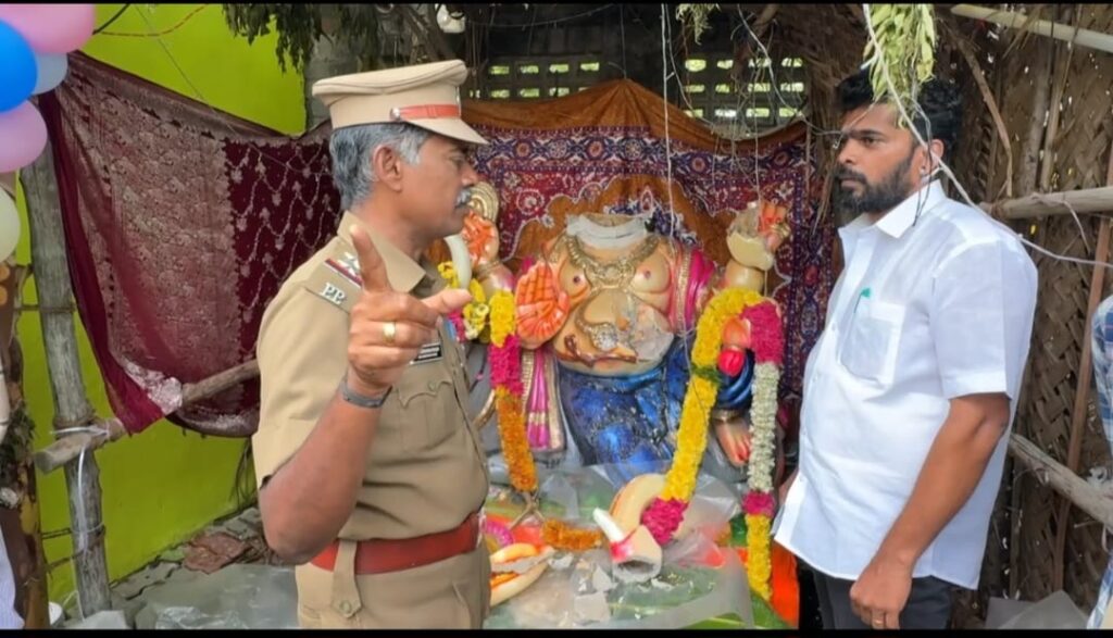 விநாயகர் சிலையின் தலையை உடைத்து சேதப்படுத்திய மர்ம நபர்கள்