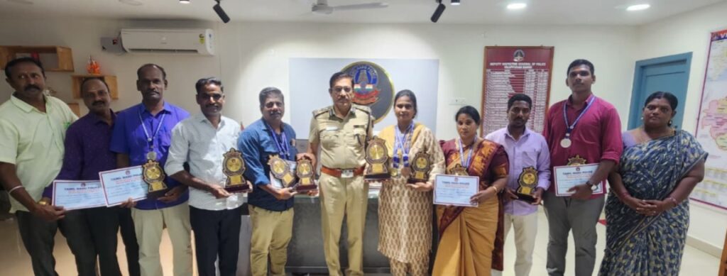 மாநில அளவிலான போட்டியில் பதக்கம் வென்றவர்கள் காவல் கண்காணிப்பாளரிடம் வாழ்த்து பெற்றனர்