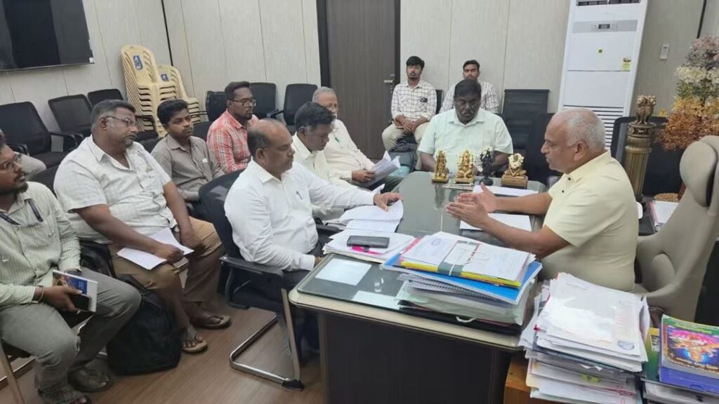 கால்வாய் தூர்வாரும் பணிகளை அக்டோபர் 2-வது வாரத்துக்குள் முடிக்க உத்தரவு - மல்லாடி கிருஷ்ணாராவ்
