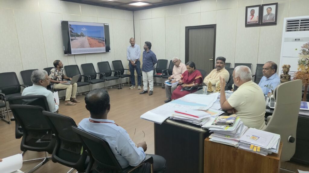கடற்கரை சாலையை அழகுபடுத்தும் திட்டம் - அமைச்சர் மல்லாடி கிருஷ்ணாராவ் தலைமையில் ஆய்வு