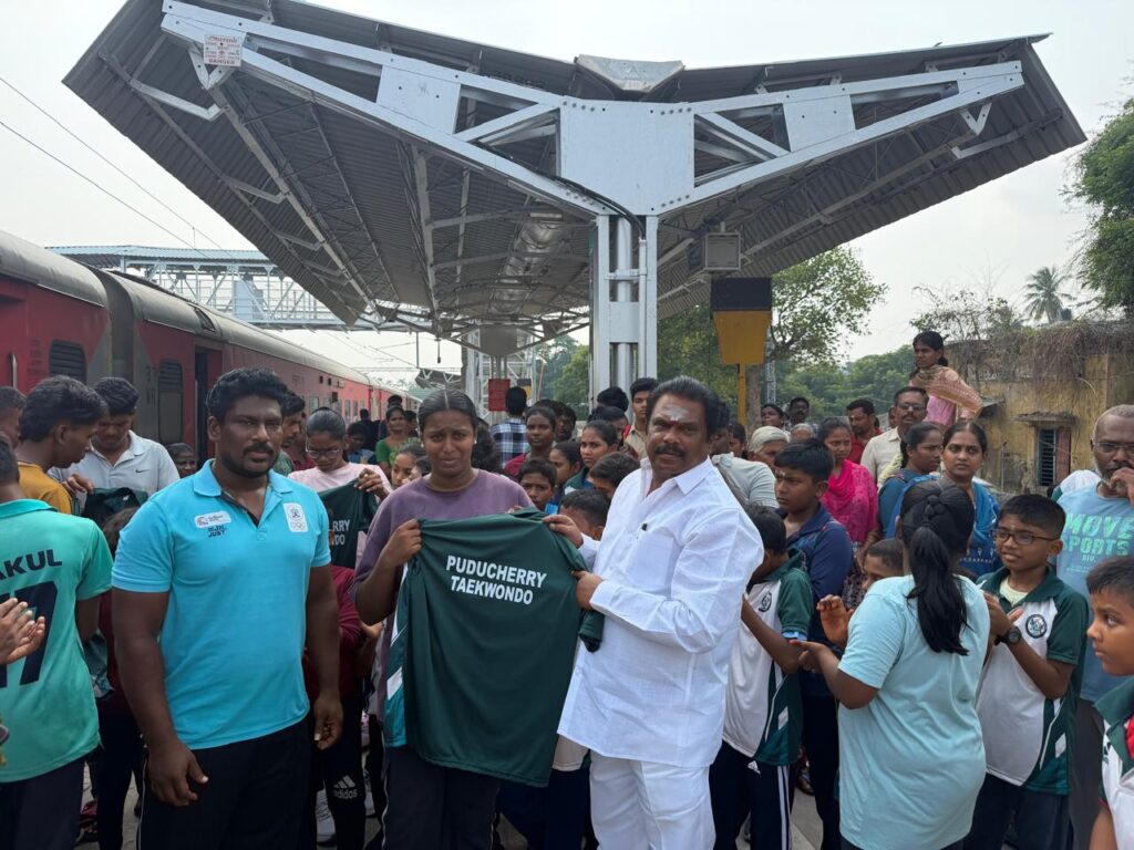 தேசிய சப் ஜூனியர் மற்றும் ஜூனியர் தேக்வோண்டோ போட்டியில் புதுச்சேரி வீரர் வீராங்கனைகள் பங்கேற்பு