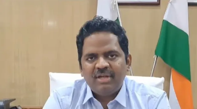 வாக்காளர் பட்டியலில் பெயர் சேர்க்க சிறப்பு முகாம் - தேர்தல் அதிகாரி குலோத்துங்கன்