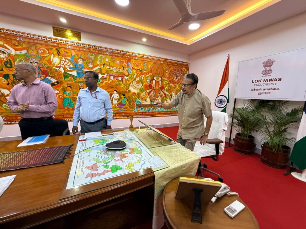 ஆம்புலன்ஸ் வாகனத்தை ஆளுநர் காணொளி வாயிலாக தொடங்கி வைத்தார்