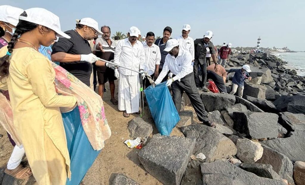 'தூய்மையே சேவை' திட்டத்தினை ஆளுநர் தொடங்கி வைத்தார்