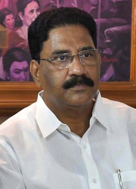 வாக்காளர்களுக்கு பணம் பட்டுவாடா:தேர்தல் ஆணையம் நடவடிக்கை எடுக்க வேண்டும் - சலீம்