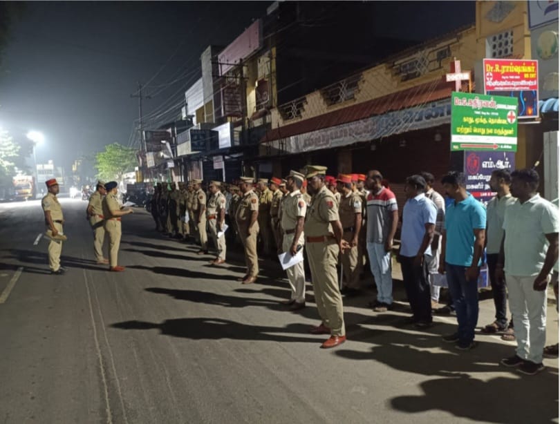 'கேங் ஹன்ட்' ஆபரேஷன் நடத்தி ஏழு பேர் பயங்கர ஆயுதங்கள் வைத்திருந்ததாக கைது
