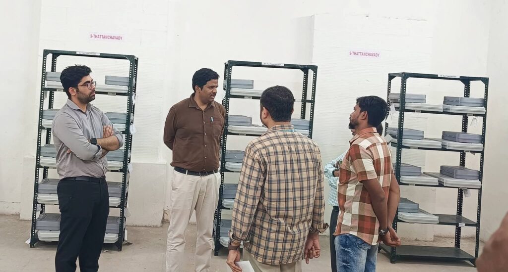 வாக்குப்பதிவு இயந்திரங்கள் லாஸ்பேட்டை மோதிலால் நேரு தொழில் நுட்பக்கல்லூரி வளாகத்தில் பாதுகாப்புடன் வைக்கப்படுள்ளது