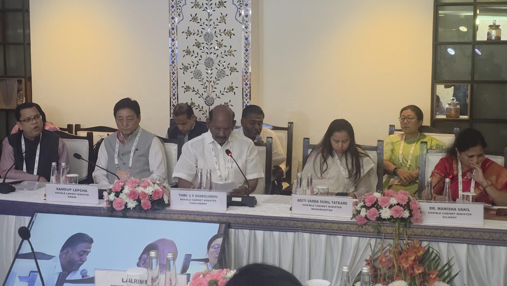 மகளிர் மற்றும் குழந்தைகள் மேம்பாட்டுத் துறைசார் உச்சி மாநாட்டில் அமைச்சர் சிவக்கொழுந்து உரை