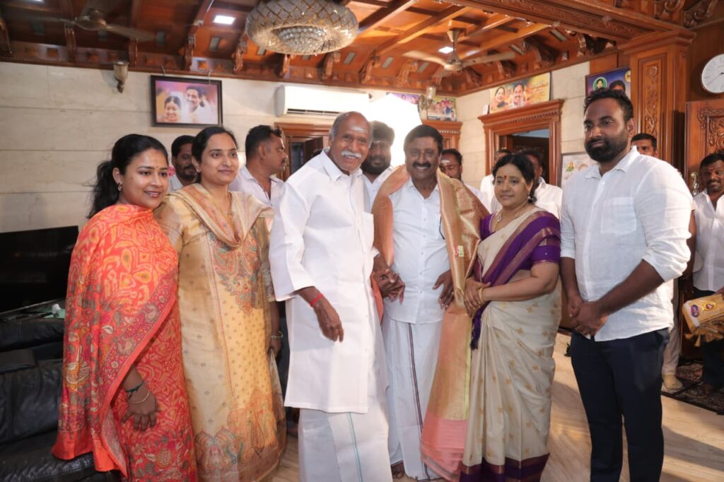 அன்பழகன் தனது பிறந்த நாளை முன்னிட்டு முதலமைச்சர் ரங்கசாமி பிறந்தநாள் வாழ்த்து தெரிவித்தார்
