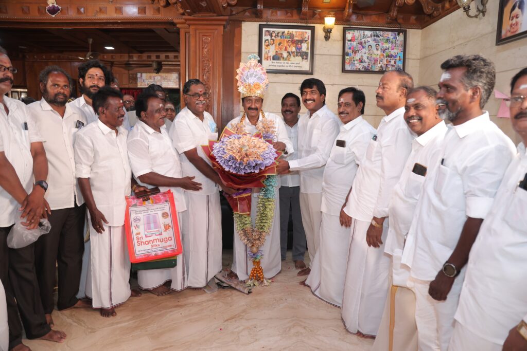 அன்பழகன் தனது பிறந்த நாளை முன்னிட்டு முதலமைச்சர் ரங்கசாமி பிறந்தநாள் வாழ்த்து தெரிவித்தார்
