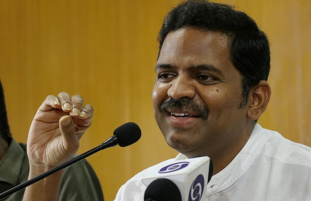 வடகிழக்குப் பருவமழை துவங்கியுள்ளதால் பொதுமக்கள் விழிப்புணர்வுடனும் எச்சரிக்கையுடனும் செயல்பட வேண்டும் - மாவட்ட ஆட்சித் தலைவர்