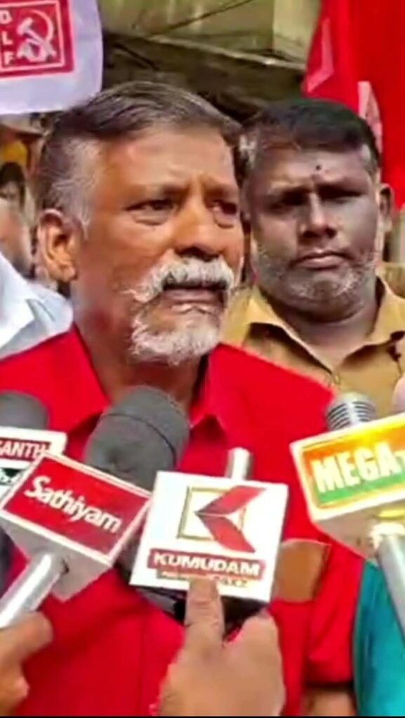தலைமை தேர்தல் ஆணையரை கைது செய்யக்கோரி திருச்சியில் ஜனநாயக தொழிலாளர் முன்னணியினர் கண்டன ஆர்ப்பாட்டம்