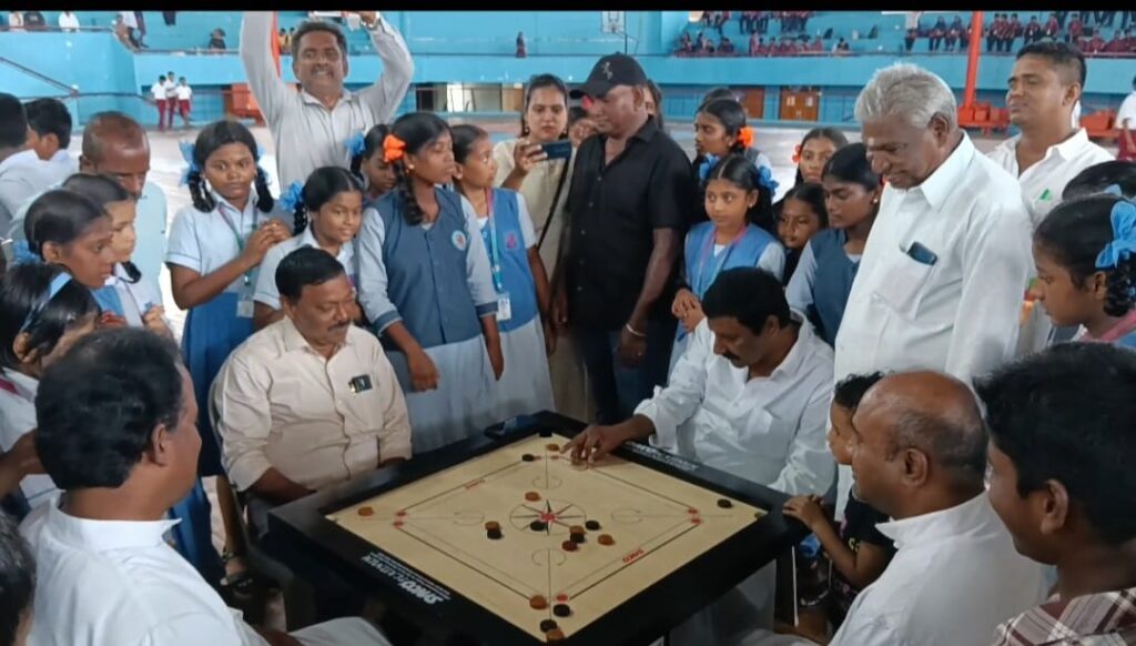 மாநில அளவிலான கேரம் போட்டியை தற்காலிக சபாநாயகர் அன்பழகன் தொடங்கி வைத்தார்
