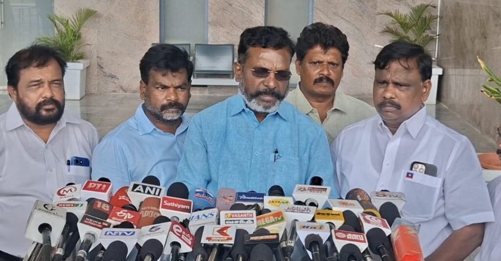 இசையமைப்பாளர் தேவாவின் மறைவு ஒட்டுமொத்த தமிழ் சமூகத்திற்கும் பேரிழப்பு - திருமாவளவன்