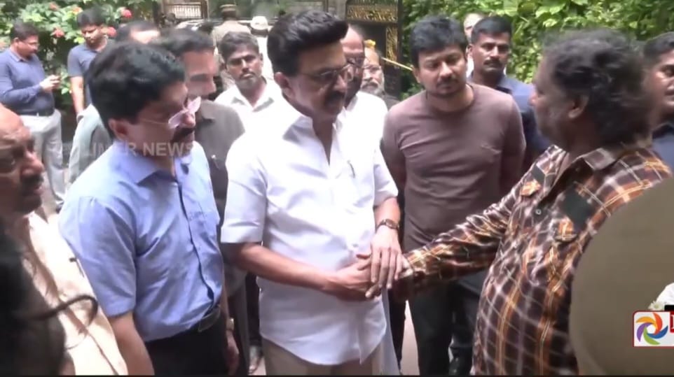 தேனிசை தென்றல் தேவா மறைவுக்கு மு.க.ஸ்டாலின் உதயநிதி அஞ்சலி