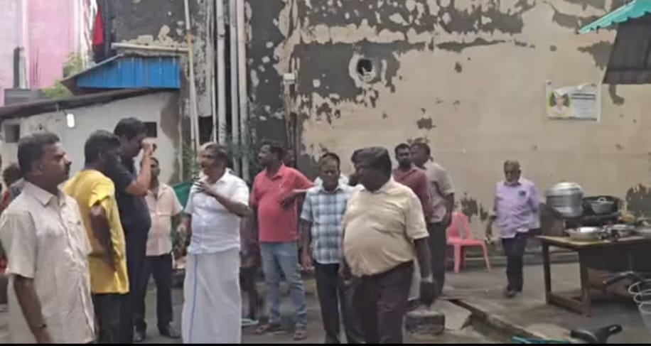 உருளையன்பேட்டை தொகுதியில் மழை வெள்ள பாதிப்பு – நேரு , குலோத்துங்கன் நேரில் ஆய்வு