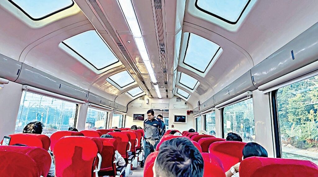 ரூ.4 கோடியில் தயாரான 'விஸ்​டாடோம்’ பெட்டி அக்​.22 முதல் மதுரை - குரு​வாயூர் விரைவு ரயி​லில்: முன்பதிவு துவங்கியது