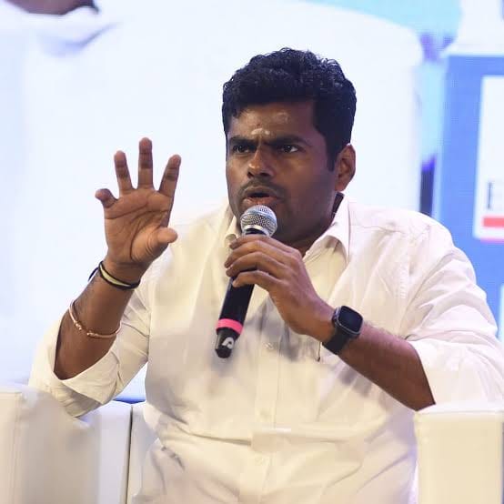 தமிழகத்தில் உள்ளாட்சியின் பல்லை பிடுங்கி அதிகாரமின்றி உட்கார வைத்துள்ளனர் - அண்ணாமலை