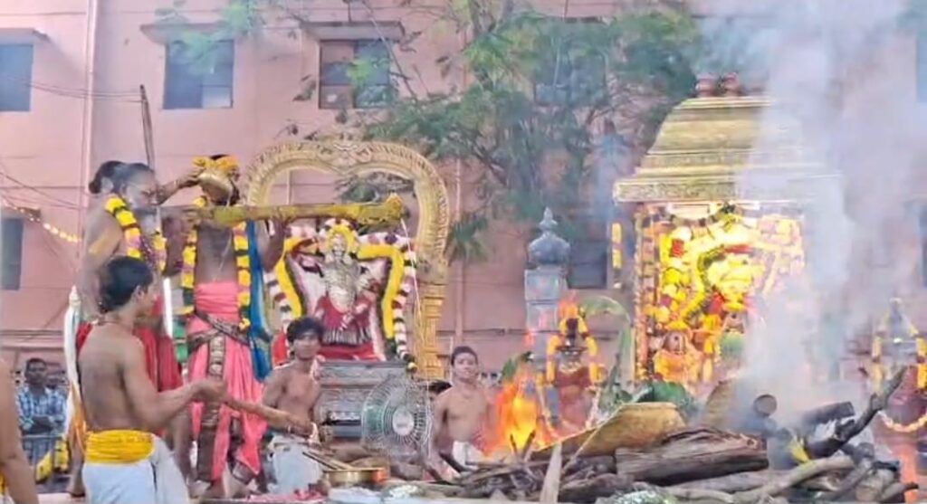 7-வது ஆண்டாக சத சண்டி மஹா ஹோமம் உலக நன்மைக்காக நடைபெற்றது