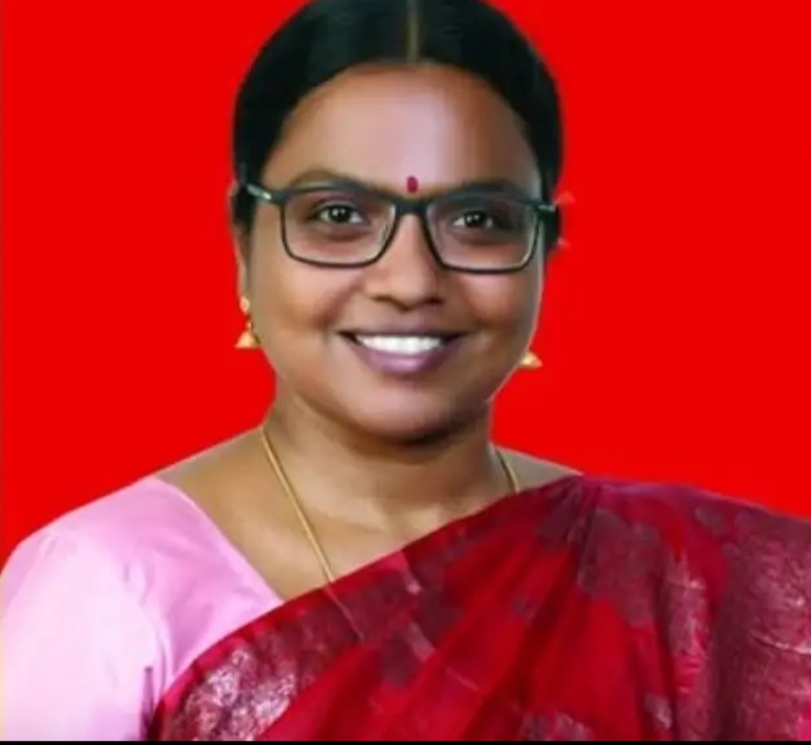 நாம் தமிழர் கட்சி மாநில மகளிர் பாசறை பொறுப்பாளர் கார்த்திகா கைது