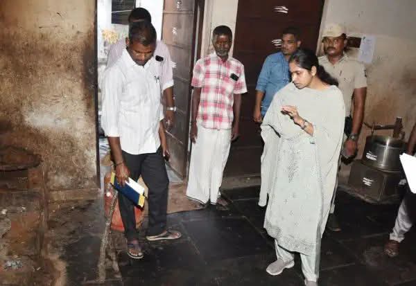 திருக்கோவிலுார் செவலை ரோட்டில் உள்ள சமூக நல விடுதியில் கலெக்டர் பத்மஜா திடீர் ஆய்வு