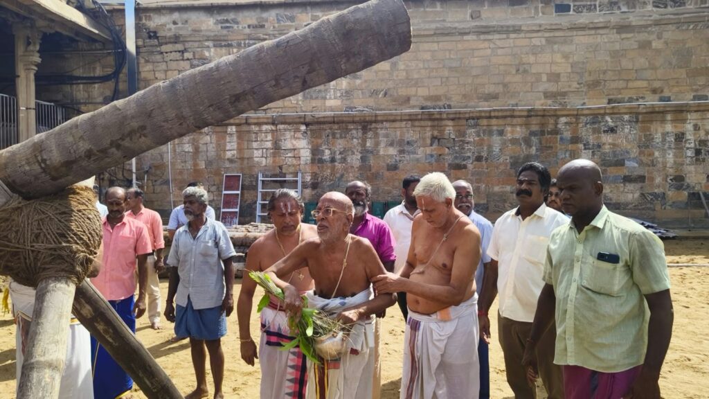 வைகுந்த ஏகாதசி: ஸ்ரீரங்கம் ரெங்கநாதர் கோவிலில் முகூர்த்தக்கால் நடும் விழா