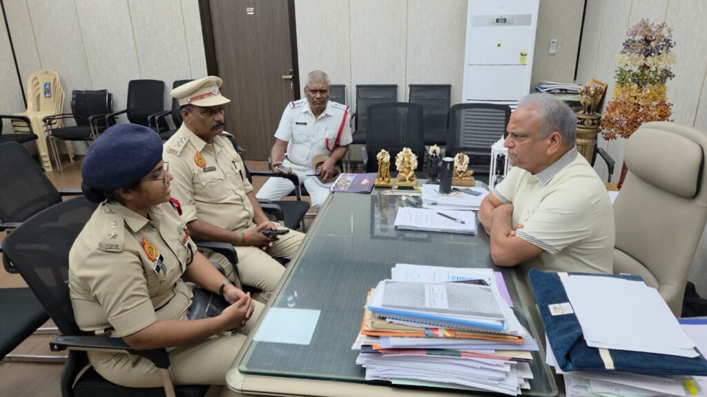 துறைமுக வளாகத்தில் வாகனங்கள் நிறுத்துவது தொடர்பாக ஆலோசனை