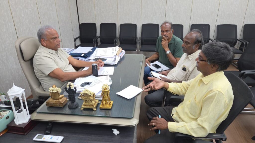 புதுச்சேரியில் தேங்கும் மழைநீரை உடனடியாக வெளியேற்ற கூடுதல் மோட்டார் பம்புகளை இயக்க அமைச்சர் மல்லாடி கிருஷ்ணாராவ் உத்தரவு