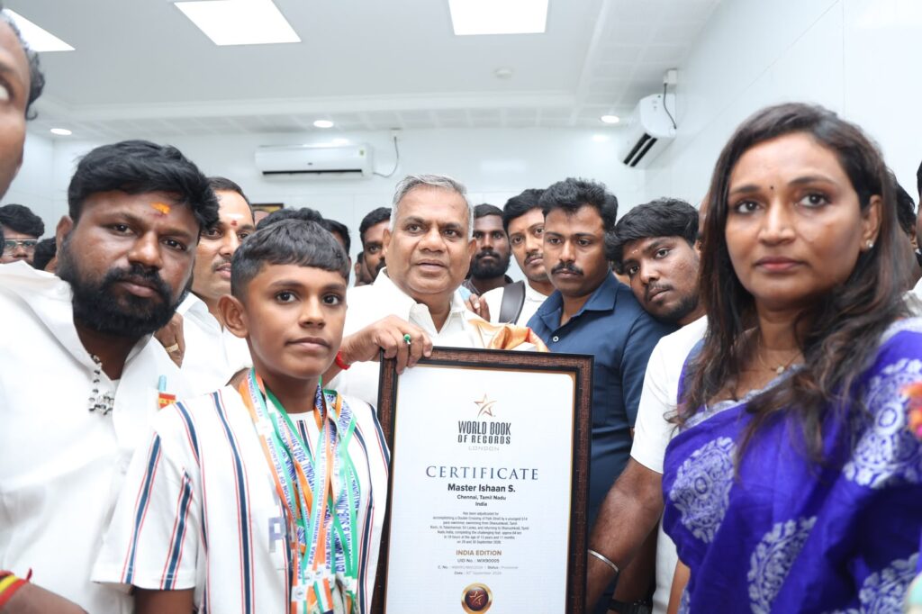 உலக சாதனை படைத்த இளம் மாற்றுத்திறனாளி நீச்சல் வீரர் இஷான்