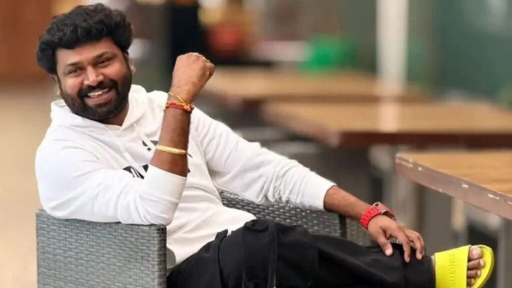 சேலத்தில் திமுக பிரமுகர் ஓட ஓட வெட்டி படுகொலை: பட்டப்பகலில் நடந்த சம்பவத்தால் பொதுமக்கள் அதிர்ச்சி
