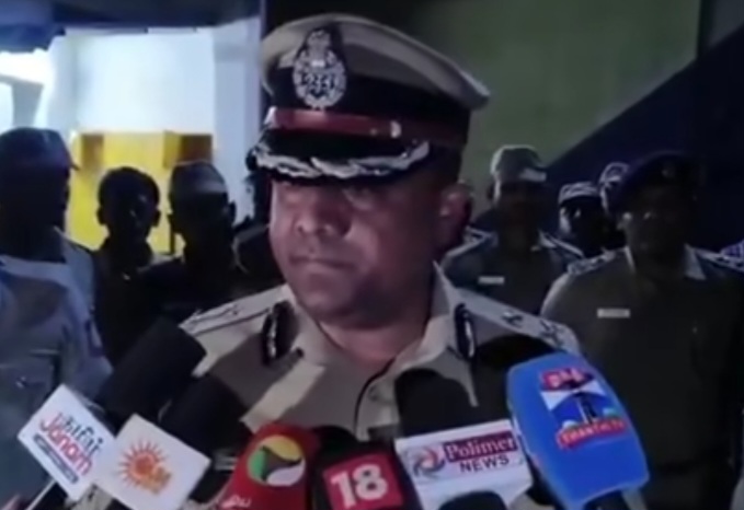 சிறையில் இருந்த 17 கைதிகள் தப்பியோட்டம்: ஒருவர் பிடிபட்டார்!