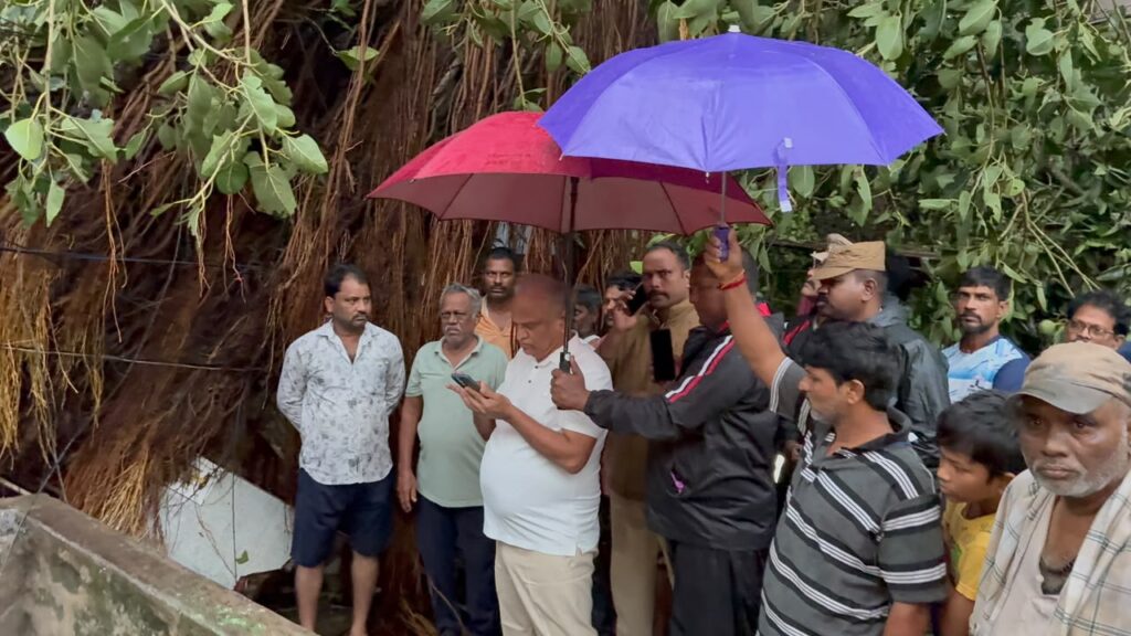 அர்னாப் புயல் பாதிப்புகளைத் தொடர்ந்து உடனடி நிவாரணப் பணிகளை மேற்கொண்ட அமைச்சர் மல்லாடி