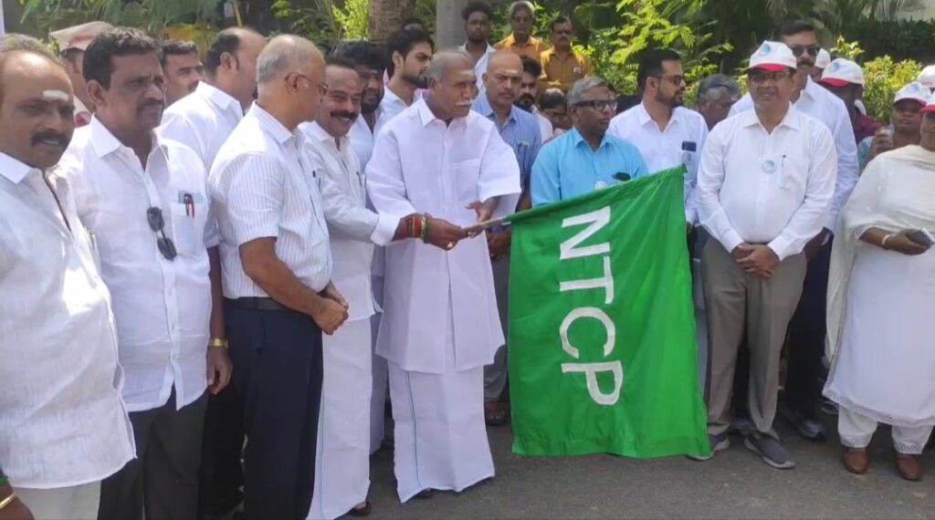 'புதுச்சேரியில் புகையிலை இல்லா இளைஞர் நலன் பிரச்சாரம் 4.0’ பேரணியை முதலமைச்சர் ரங்கசாமி துவக்கி வைத்தார்